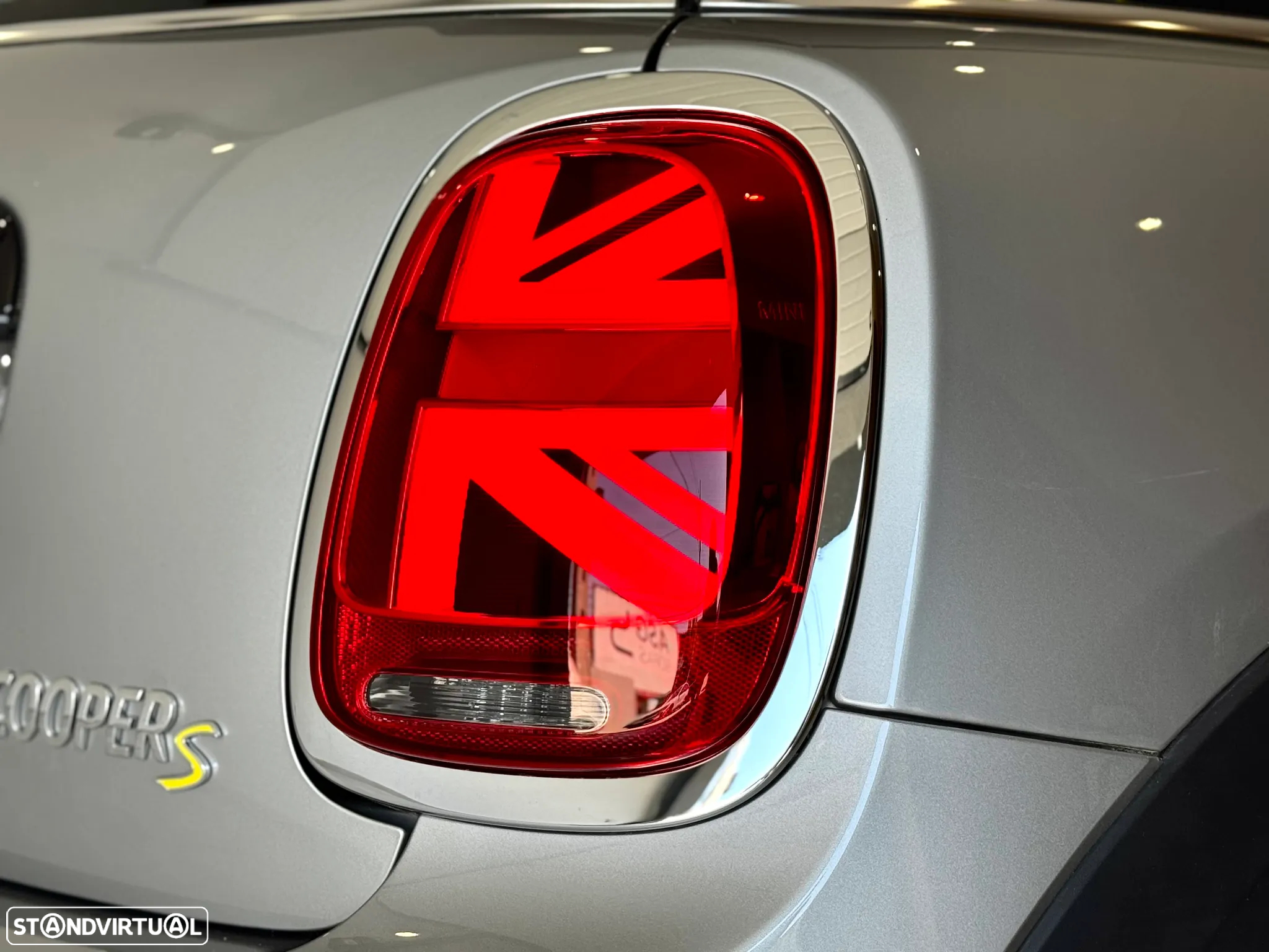 MINI 3 Portas Cooper SE Premium Extra Essential - 43