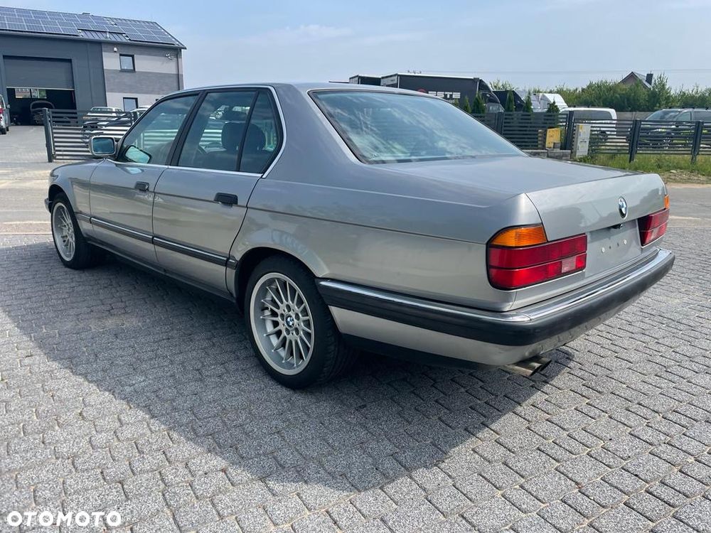 BMW Seria 7 - 15