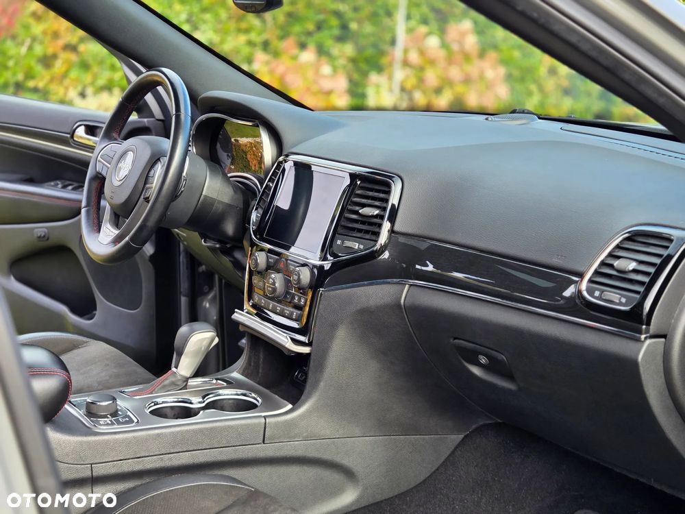 Jeep Grand Cherokee - 8