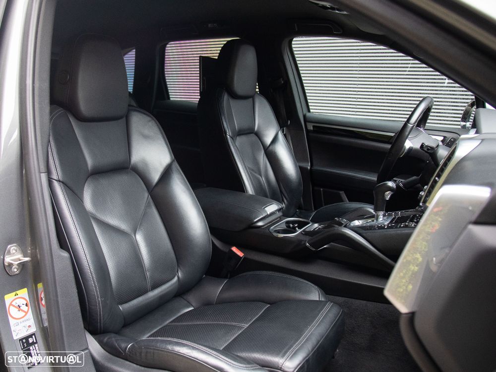 Porsche Cayenne II - 19