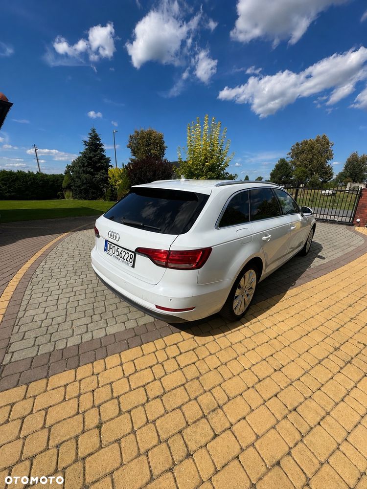 Audi A4 Avant 2.0 TDI Design - 4