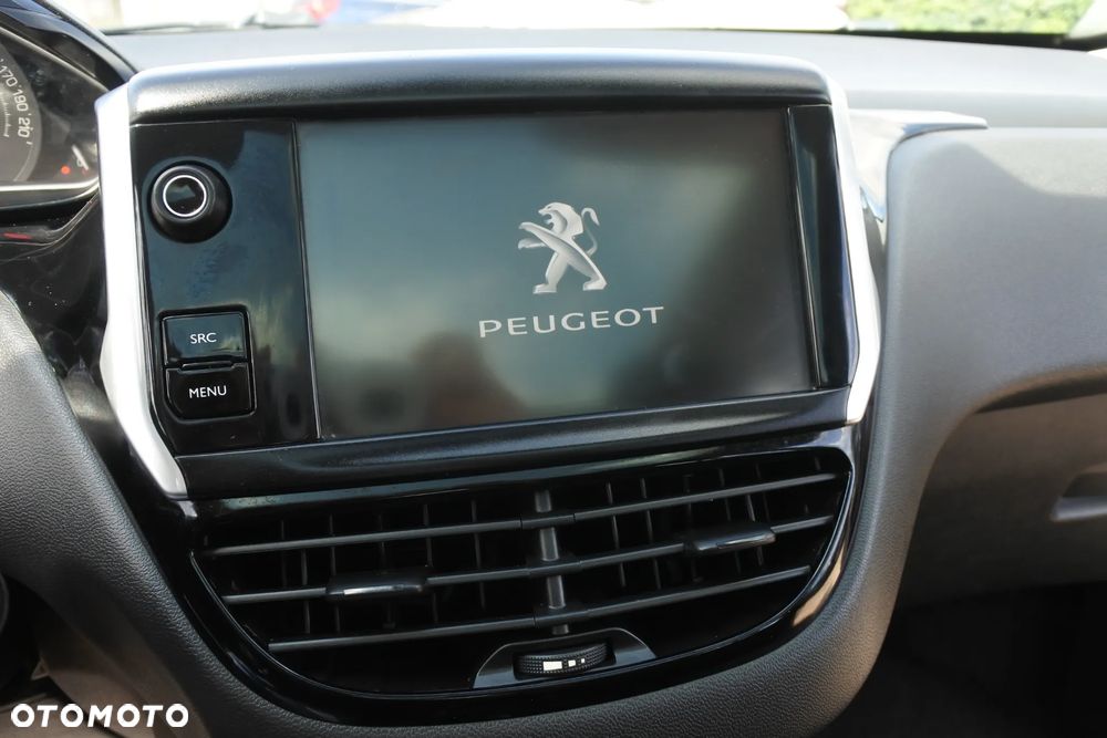 Peugeot 208 PureTech 82 Start & Stop Allure - 22