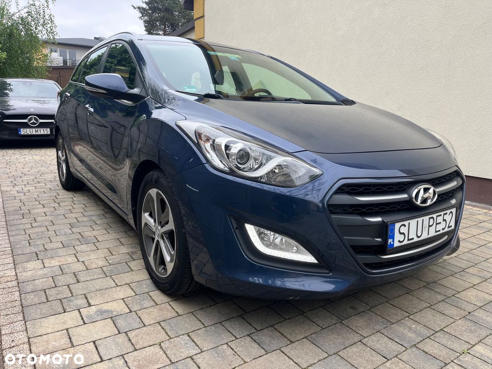 Hyundai i30 blue Kombi 1.6 CRDi Style - 13