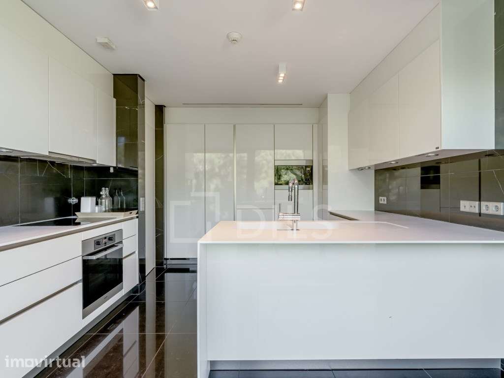 Apartamento T3 com vista mar, situado em Cascais - Grande imagem: 5/37
