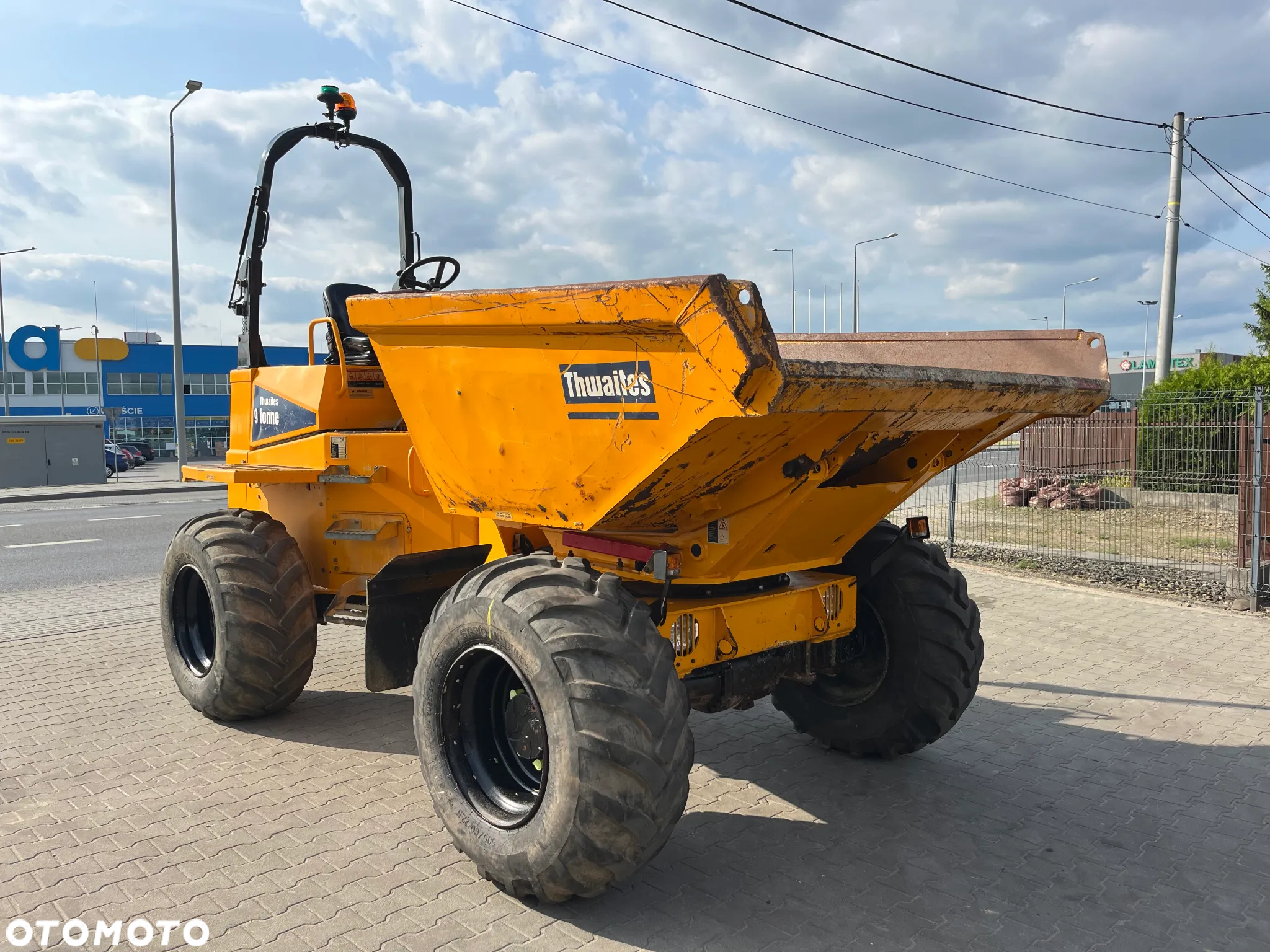 Thwaites Mach 2098 9 Tonne - 3