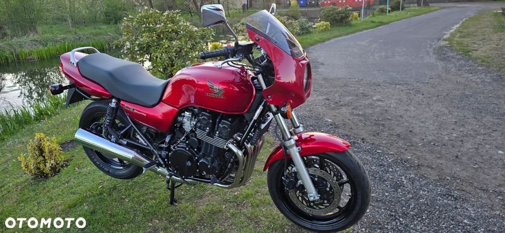 Honda CB - 10