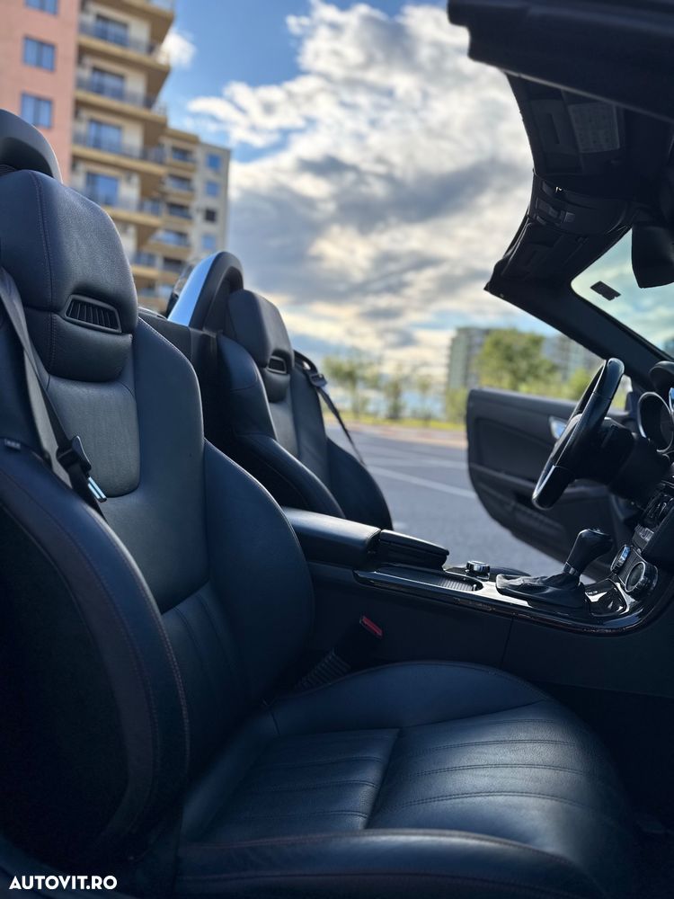 Mercedes-Benz SLK 250 (BlueEFFICIENCY) 7G-TRONIC - 19