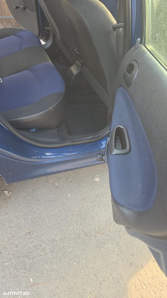 Peugeot 206 1.4E Sedan - 9