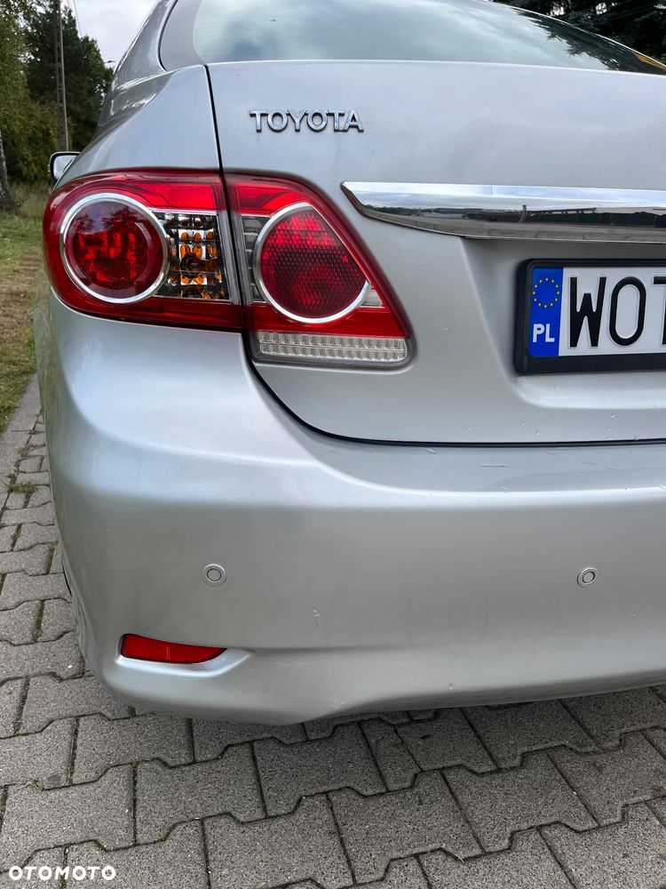 Toyota Corolla 1.6 Premium - 9