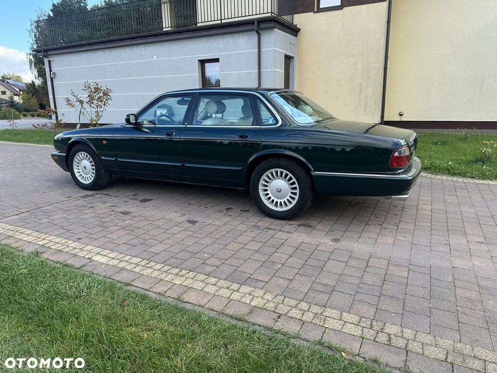 Jaguar XJ - 6