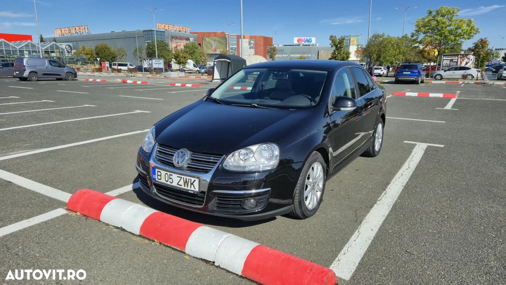 Volkswagen Jetta - 2