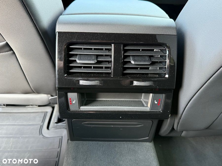 Volkswagen Touareg 3.0 V6 TDI 4Motion DPF Automatik R-Line - 32