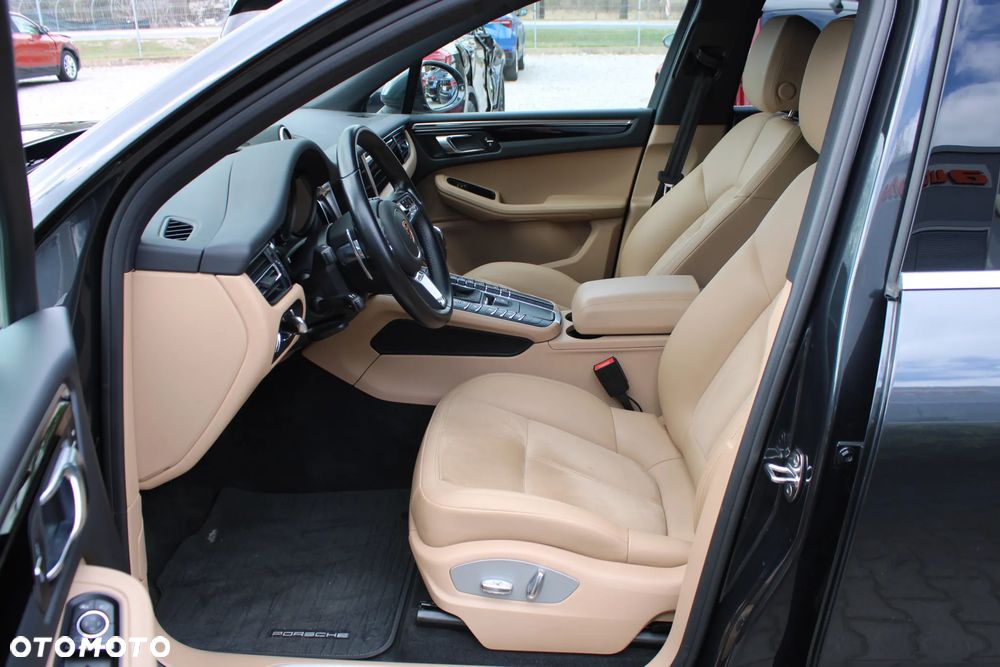 Porsche Macan - 17