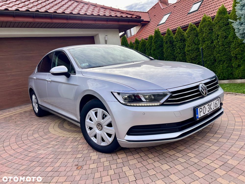 Volkswagen Passat - 12