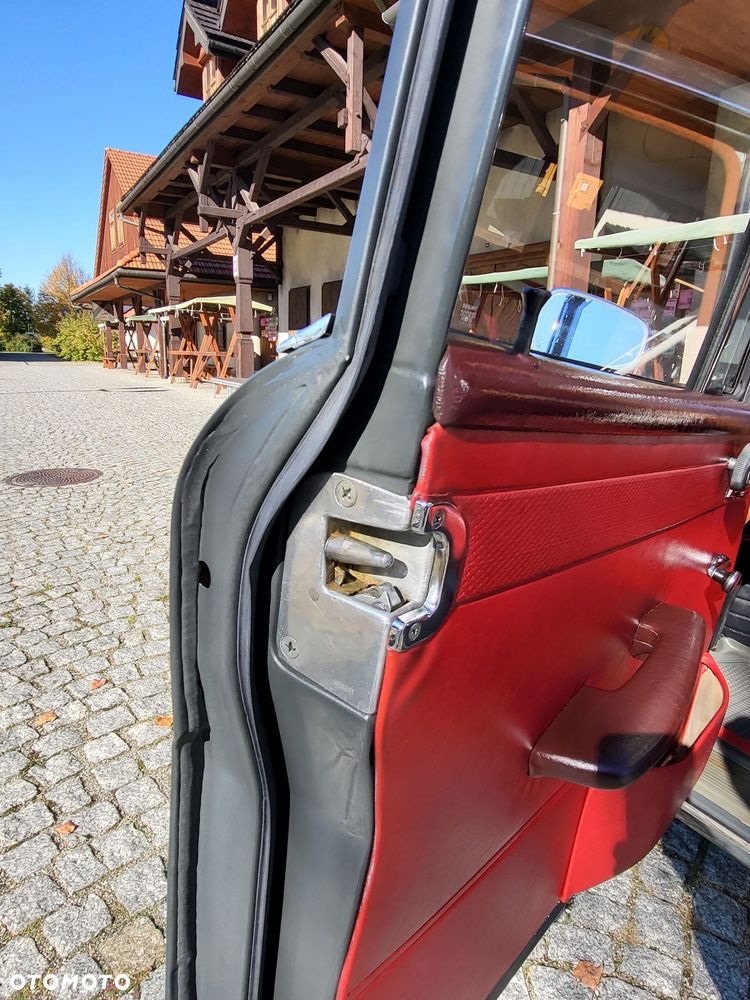 Mercedes-Benz Klasa E - 24