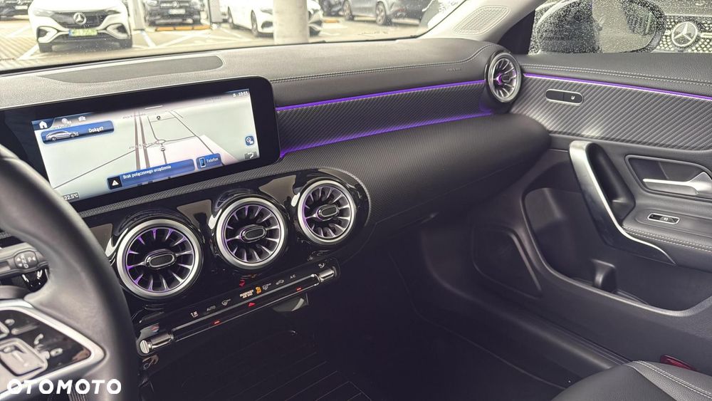 Mercedes-Benz CLA - 13