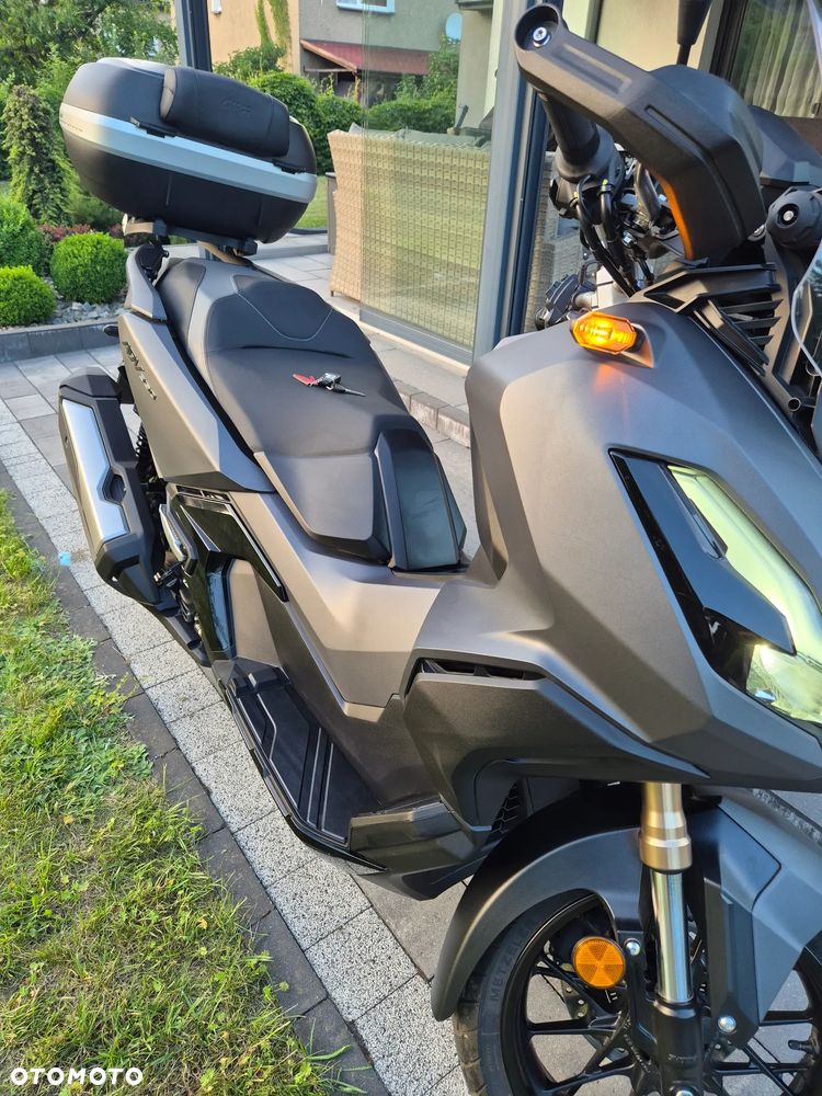 Honda ADV350 - 1