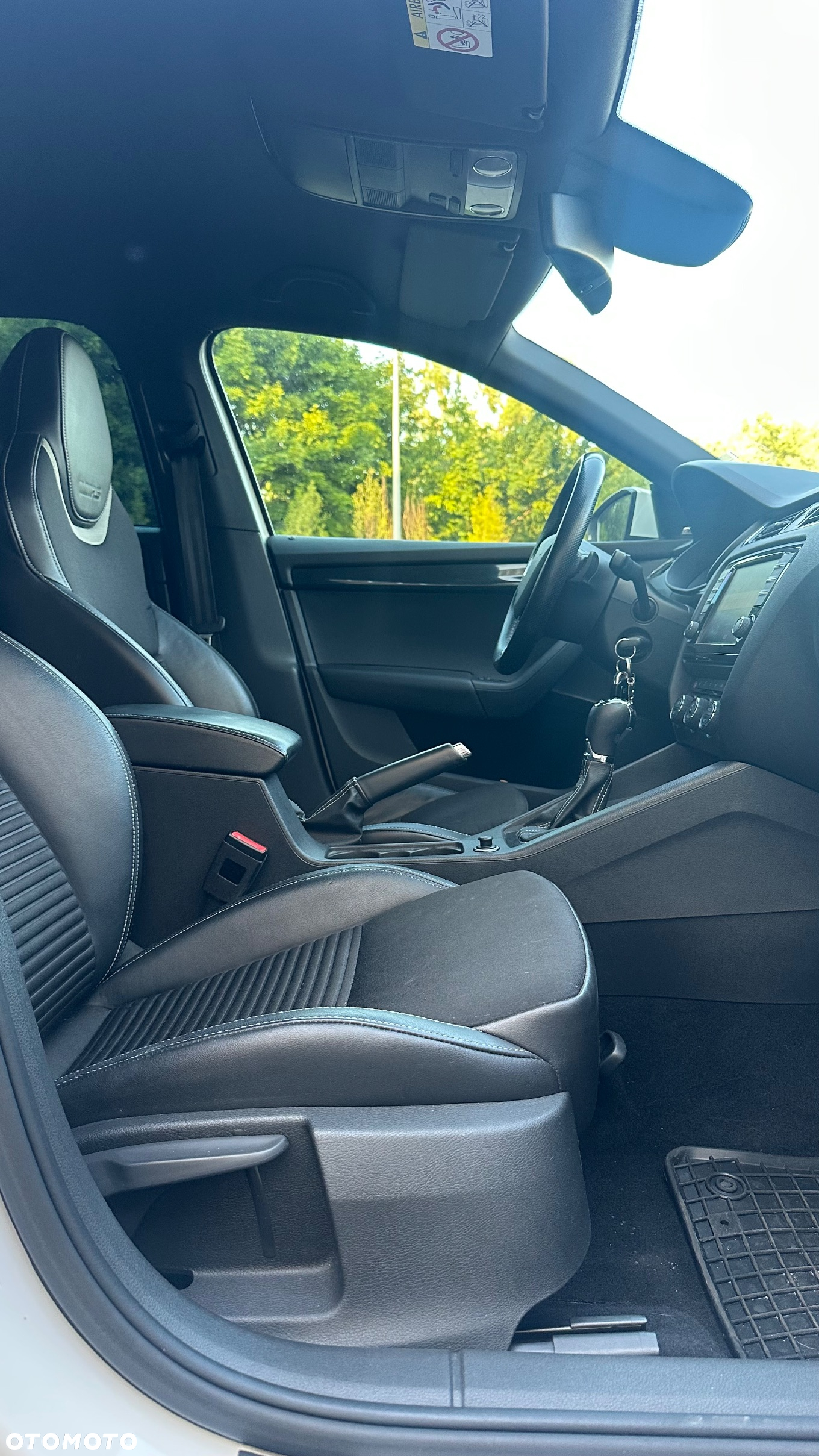 Skoda Octavia 2.0 TDI DSG RS - 20