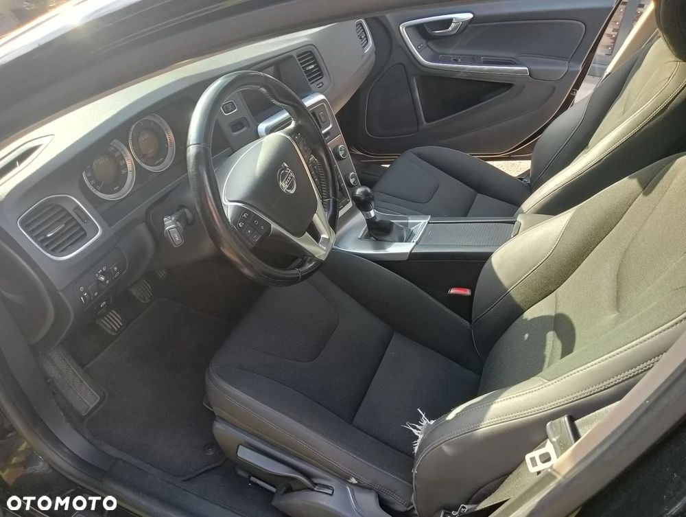 Volvo V60 D3 Summum - 11