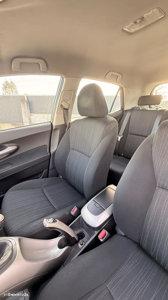 Toyota Auris 1.4 VVT-i AC+VSC - 14