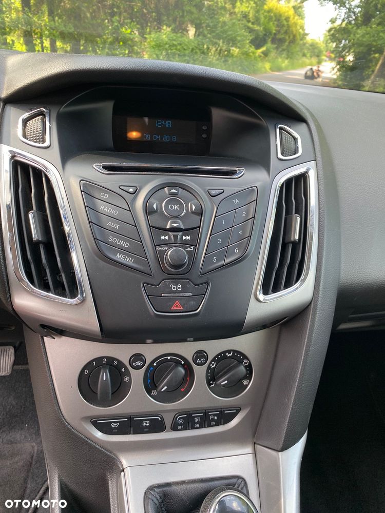 Ford Focus 1.0 EcoBoost Trend - 25