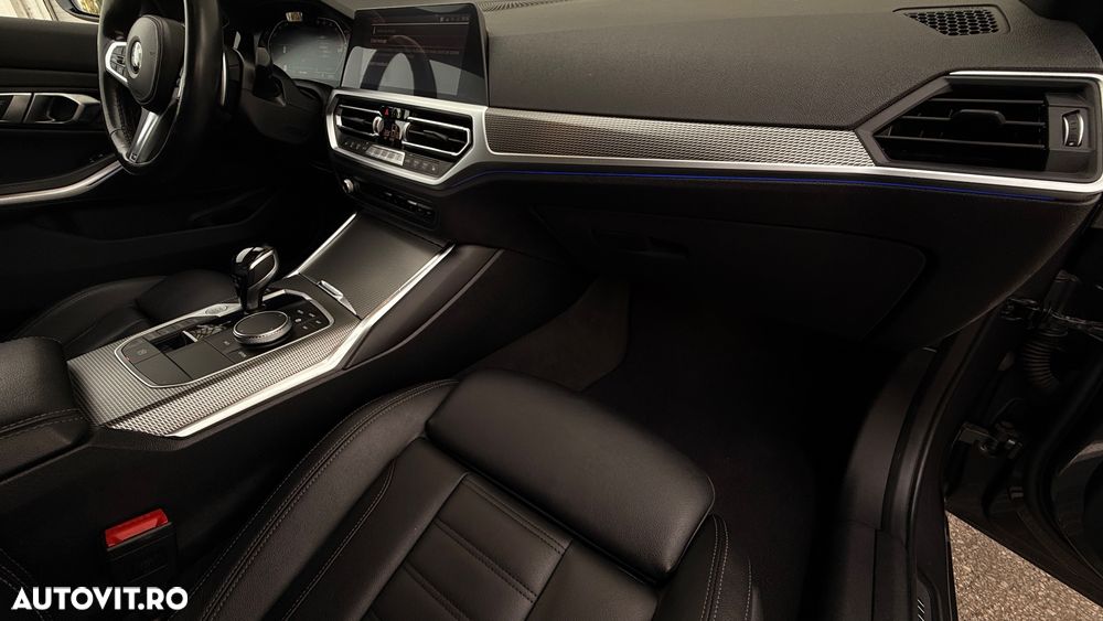 BMW Seria 3 330i AT - 20