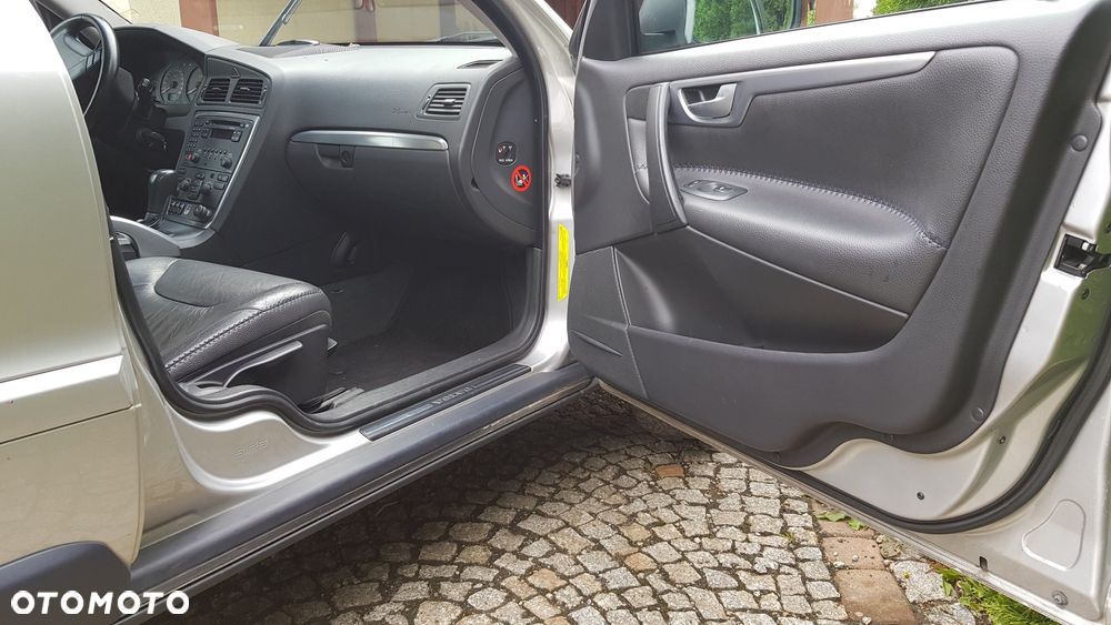 Volvo XC 70 D5 AWD Momentum - 19
