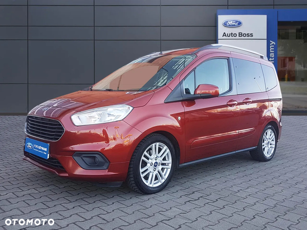 Ford Tourneo Courier 1.5 TDCi Titanium