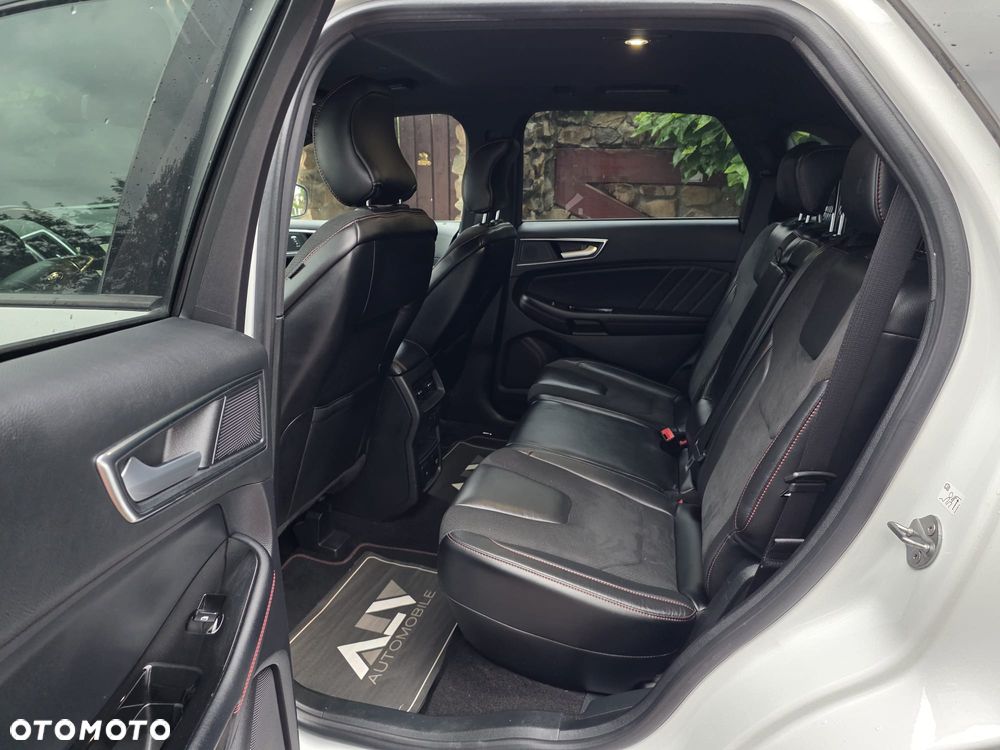 Ford Edge 2.0 TDCi Twin-Turbo 4WD Titanium - 30