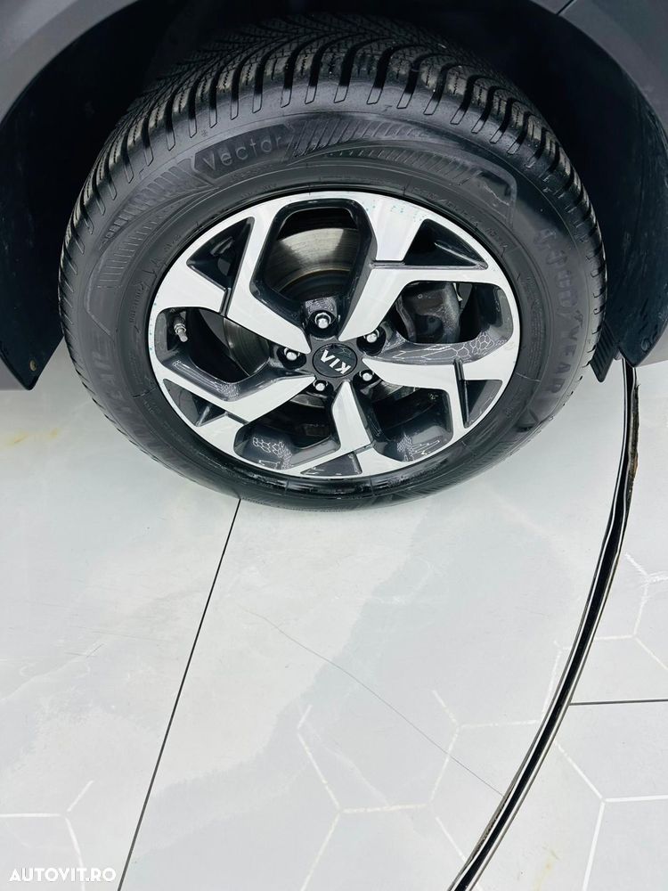 Kia Sportage 1.6 GDI 2WD DREAM-TEAM EDITION - 10