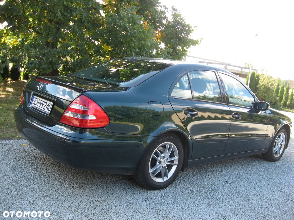 Mercedes-Benz E-Class 2006 photo 4