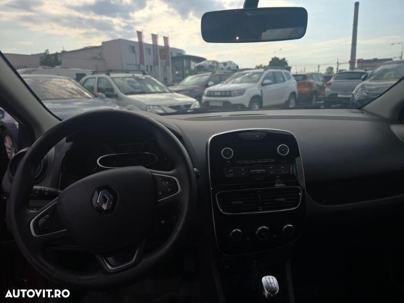 Renault Clio - 11