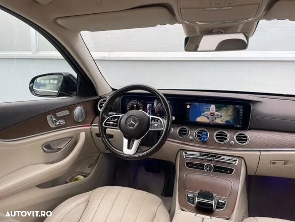 Mercedes-Benz E - 10