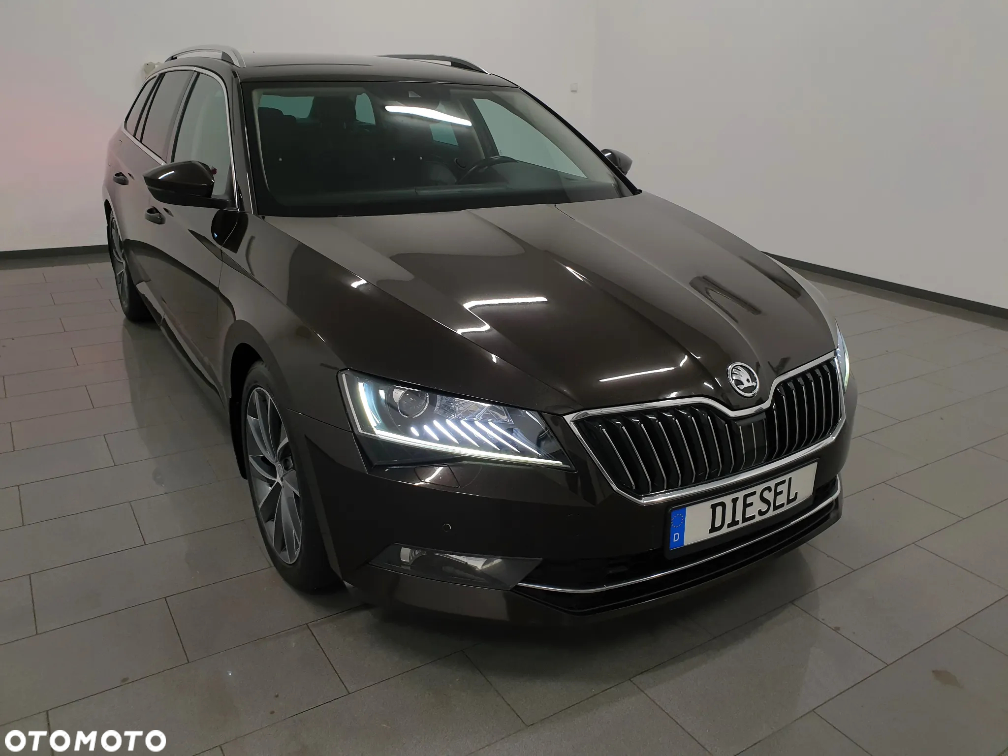 Skoda Superb 2.0 TDI 4x4 L&K DSG - 38
