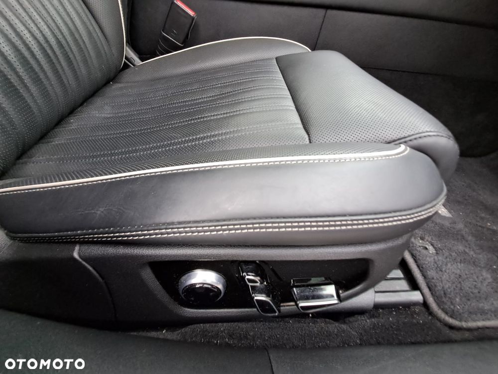 Genesis G90 - 10