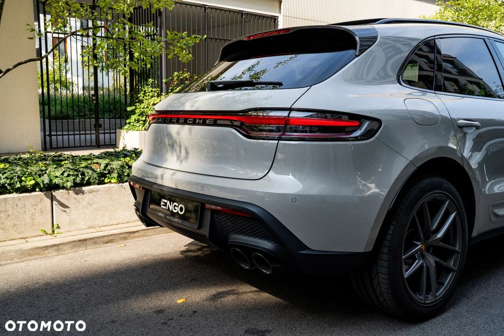 Porsche Macan T - 12