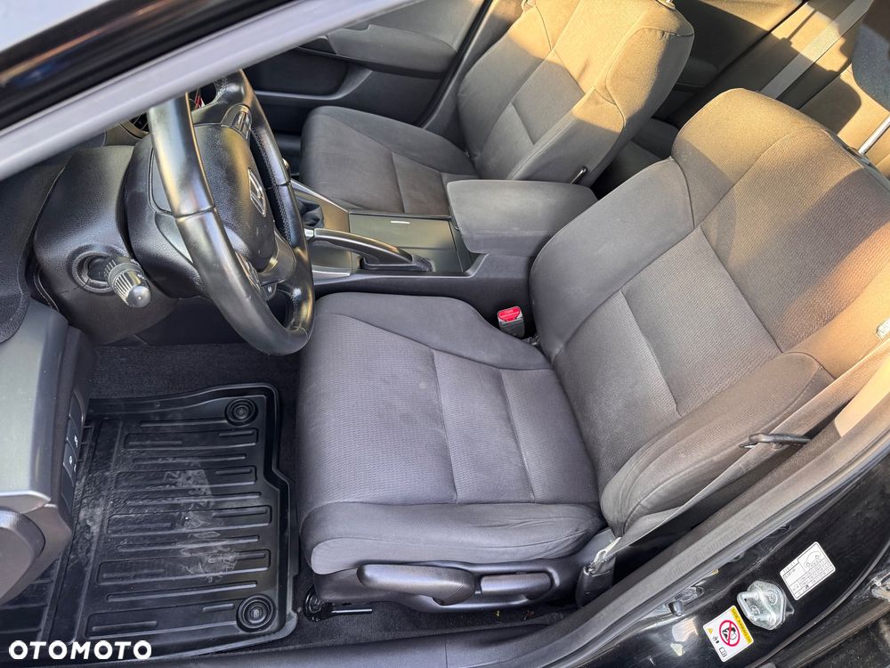 Honda Accord 2.0 Elegance 50 Jahre Edition - 27