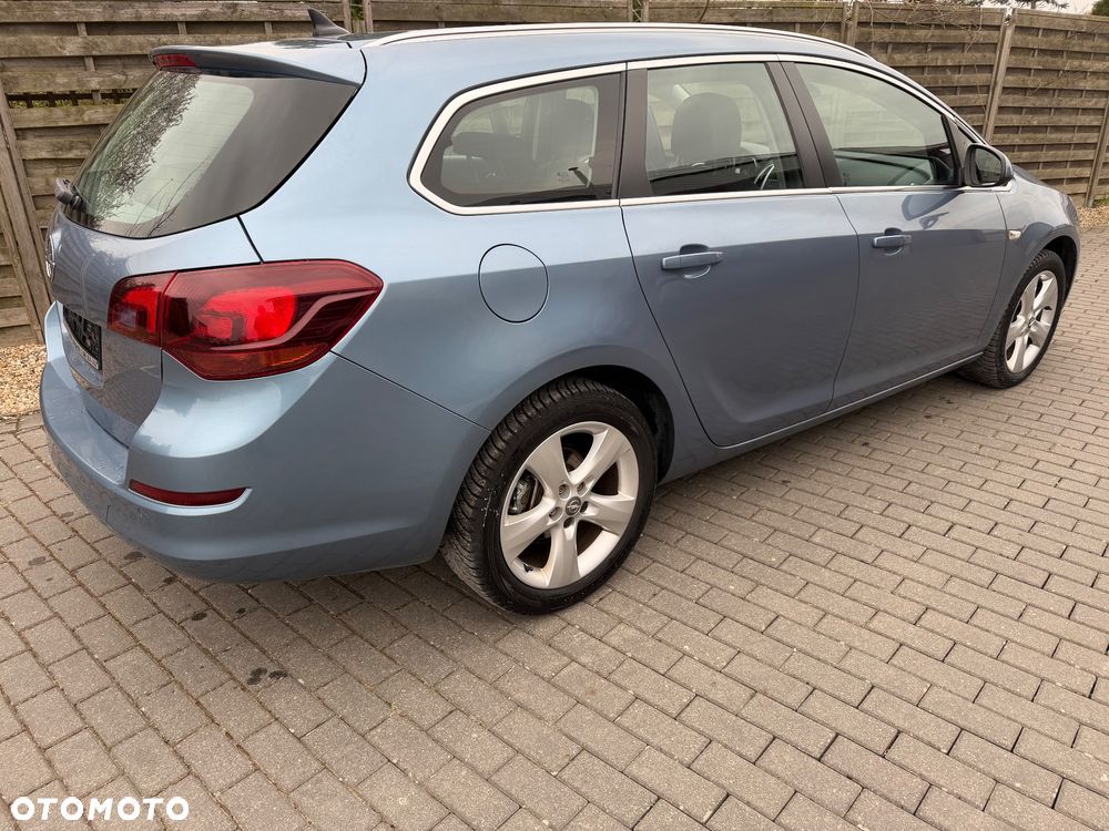 Opel Astra 1.6 Automatik Design Edition - 8
