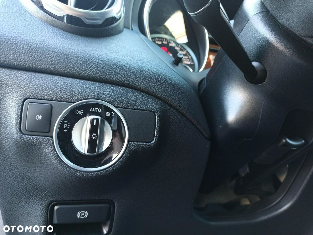 Mercedes-Benz GLA - 17