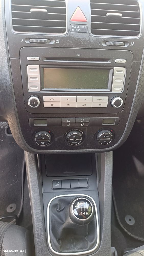 VW Jetta - 6