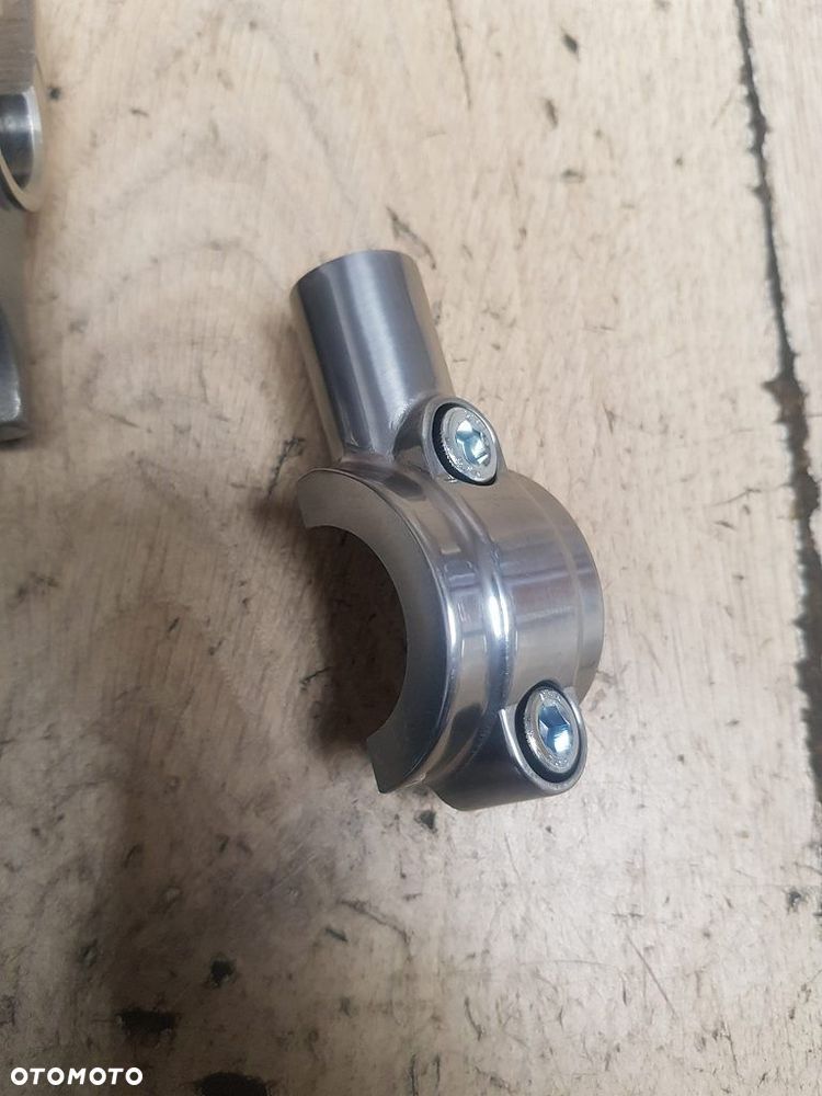 Pompa hamulca uchwyt Suzuki VS600 VS750 VS800 Intruder LS650 59600-24B50 - 5