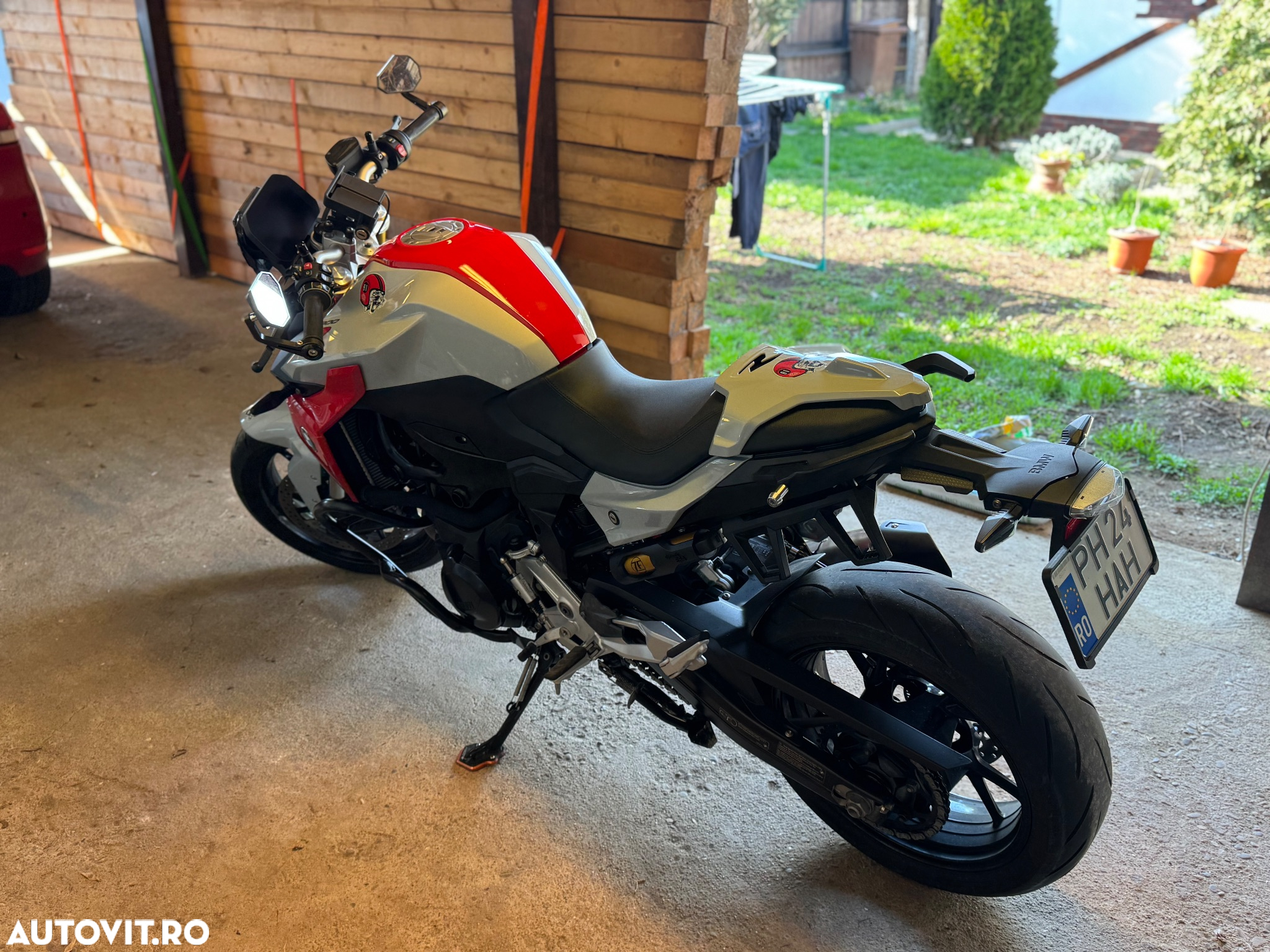 BMW F900R - 10