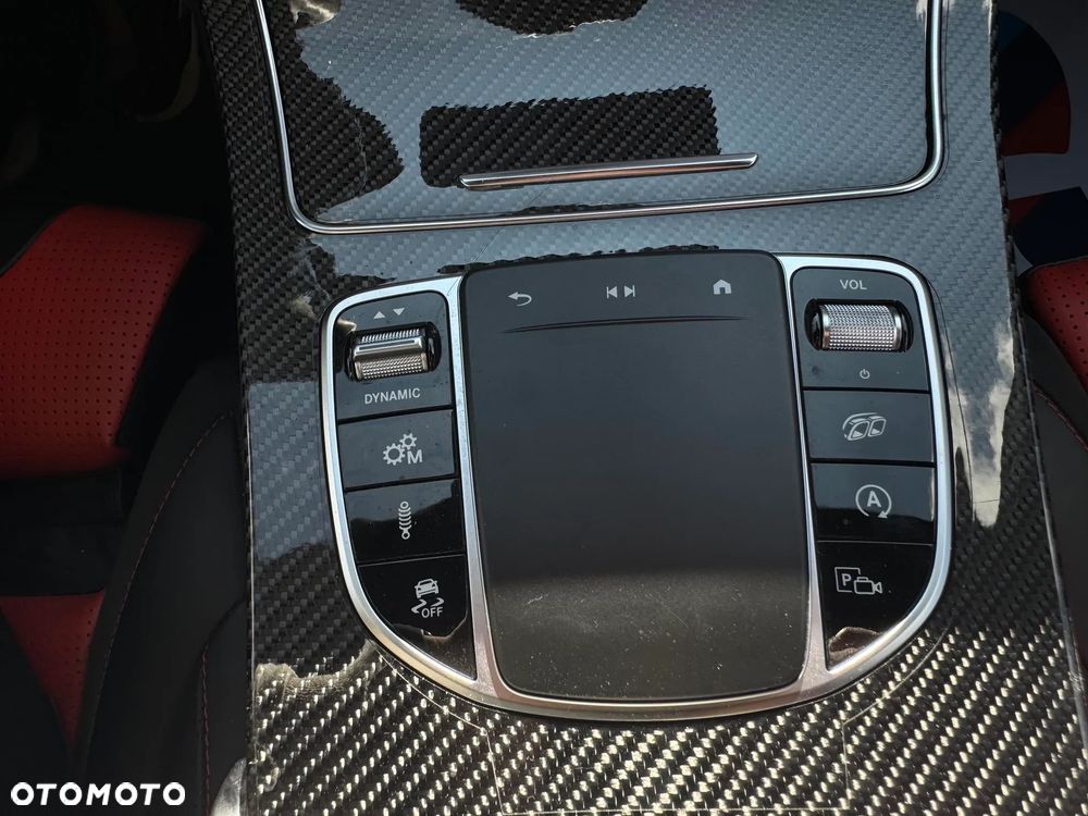 Mercedes-Benz GLC AMG 63 S 4Matic+ AMG Speedshift MCT 9G - 33