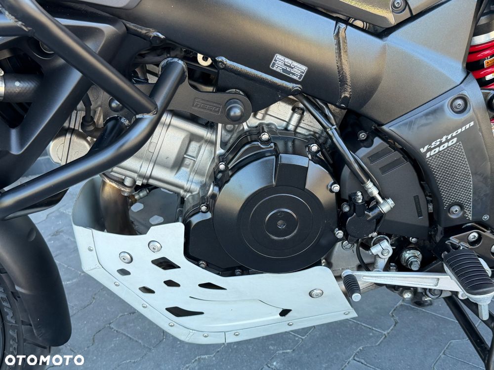 Suzuki V-STROM - 34