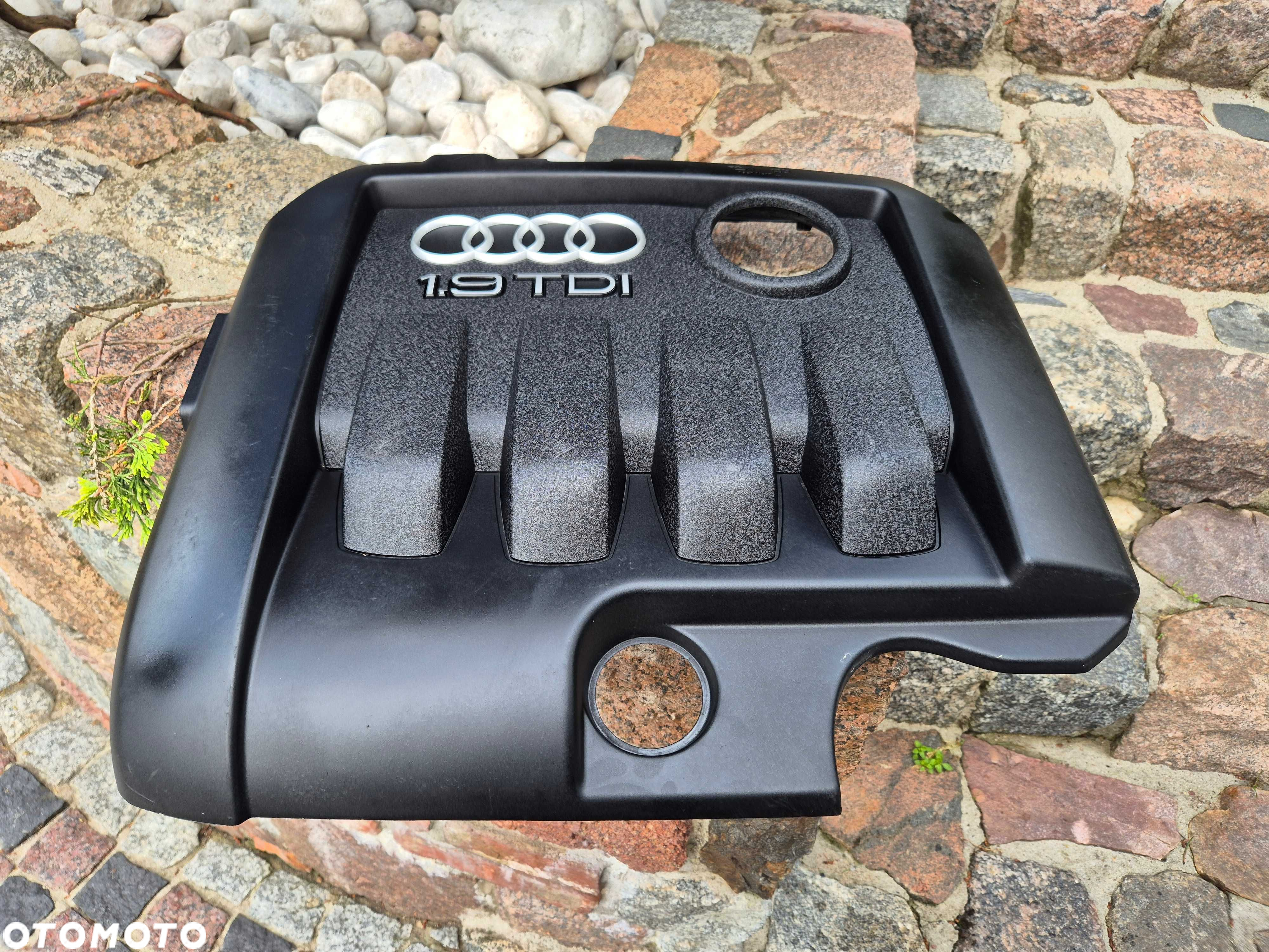 audi a3 8p 1.9 TDI osłona pokrywa silnika - 2