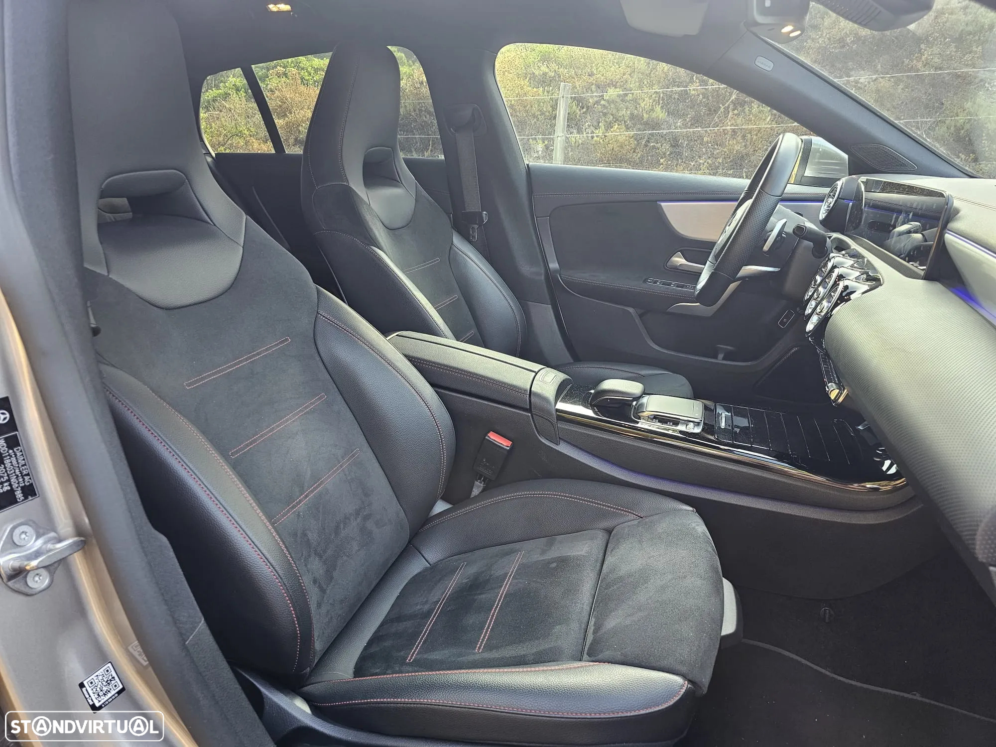 Mercedes-Benz CLA 180 d Shooting Brake 7G-DCT AMG Line - 23