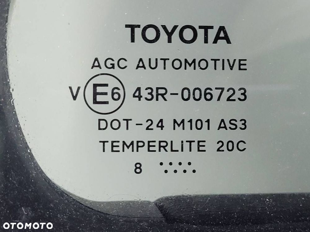 DRZWI TYŁ TYLNE PRAWE KOMPLETNE TOYOTA AVENSIS T27 KOMBI 8S6 - 10