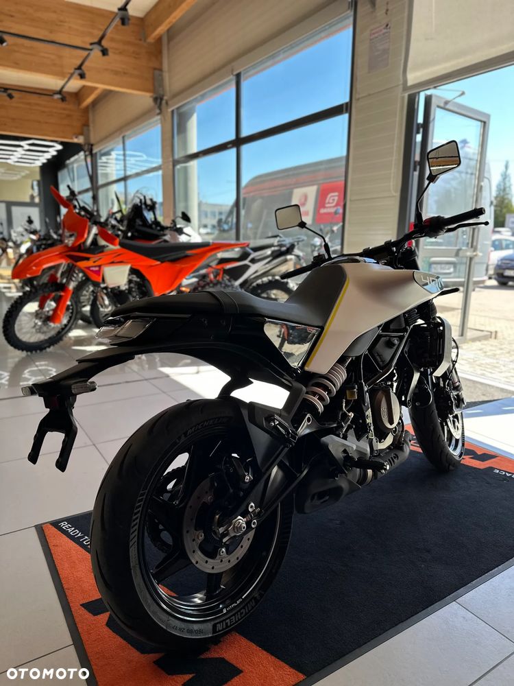 Husqvarna Vitpilen - 4