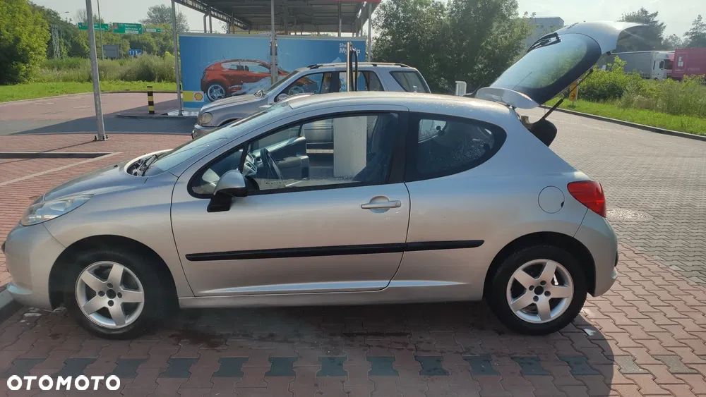 Peugeot 207 - 2
