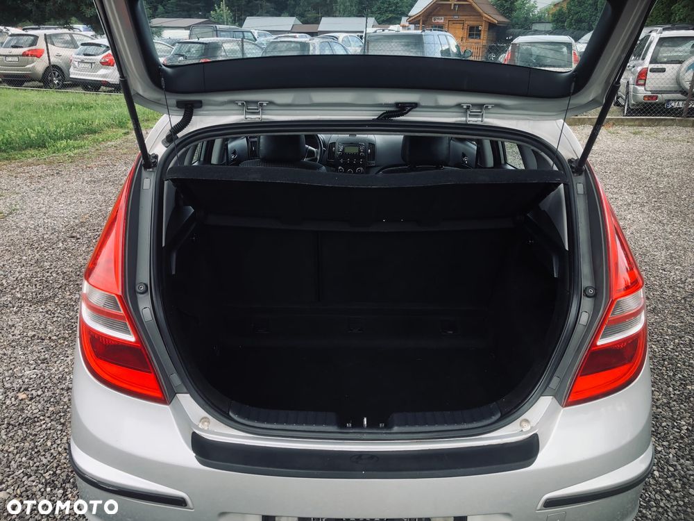 Hyundai i30 1.6 Comfort - 10